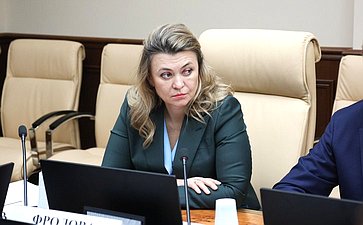 Совещание Комитета СФ по экономической политике «Вопросы увеличения производства автомобилей для оказания услуг такси с учетом требований к уровню их локализации»