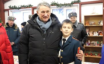 Заместитель Председателя СФ Юрий Воробьев принял участие в торжественных мероприятиях, посвященных празднованию Дня спасателя и встрече Нового года