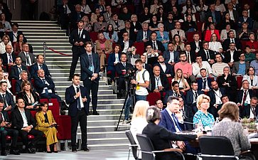 Инна Святенко приняла участие в Международном форуме «БИОПРОМ: промышленность и технологии для человека»