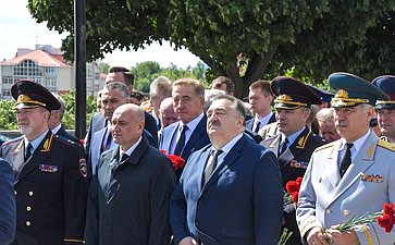 Сергей Лукин почтил память воинов, павших в Великой Отечественной войне