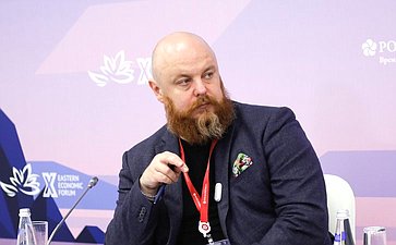 Сессия «ИИ и креативная конкуренция: как защищать авторов и поощрять генеративные коллаборации». X Восточный экономический форум