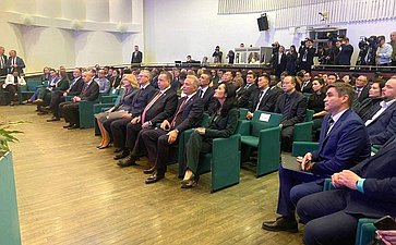 Валерий Пономарёв принял участие в презентации экономического, инвестиционного и туристического потенциалов Камчатского края