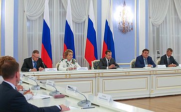 Встреча членов Совета палаты СФ с Председателем Правительства РФ