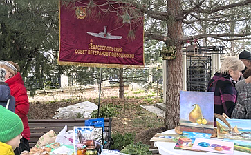 Екатерина Алтабаева приняла участие в благотворительной ярмарке на территории Свято-Владимирского собора – усыпальницы адмиралов