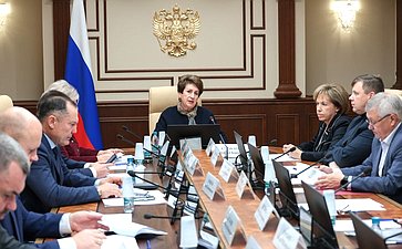 Совещание Комитета СФ по науке, образованию и культуре совместно с Комитетом СФ по экономической политике «Об организации в субъектах Российской Федерации перевозок детей школьными автобусами»
