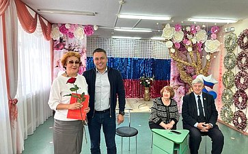 Айрат Гибатдинов поздравил сотрудников детского сада в Ульяновске с Днем воспитателя и всех дошкольных работников