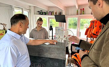 Игорь Мурог провел в Рязани проверку детских и спортивных площадок, зон отдыха и организации питания в общественных пространствах