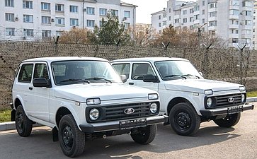 Лариса Мельник вместе с Губернатором региона Михаилом Развожаевым и представителями Народного фронта поздравили бойцов 810-й бригады морской пехоты с наступающим праздником