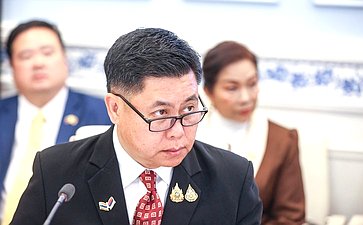 Встреча первого заместителя Председателя СФ Андрея Яцкина с руководителем группы дружбы Таиланд-Россия в Парламенте Королевства Таиланд Пратхум Вонгсаватди