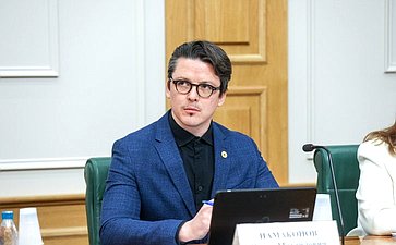 Круглый стол на тему «Интеллектуальная собственность в материальном выражении: мода, промышленный дизайн, архитектура»