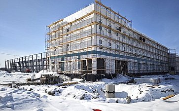 Андрей Хапочкин посетил строительную площадку нового автобусного парка в Южно-Сахалинске