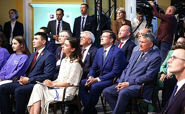 Встреча Председателя СФ Валентины Матвиенко и Председателя Совета Республики Национального собрания Республики Беларусь Натальи Кочановой с представителями молодежи России и Беларуси