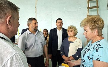 Ольга Бас посетили Белореченскую среднюю школу ЛНР
