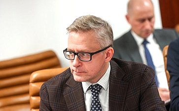 Круглый стол Комитета Совета Федерации по бюджету и финансовым рынкам на тему «Инвестиционный налоговый вычет как инструмент стимулирования инвестиционной активности в субъектах Российской Федерации»