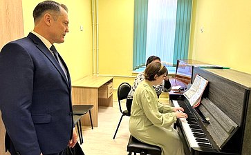 Игорь Мурог в ходе региональной недели в Рязанской области посетил Ряжскую детскую музыкальную школу