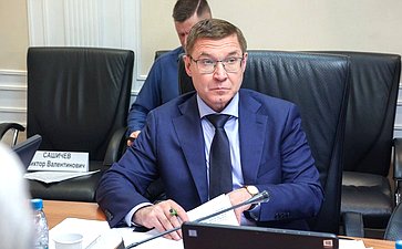 Владимир Якушев