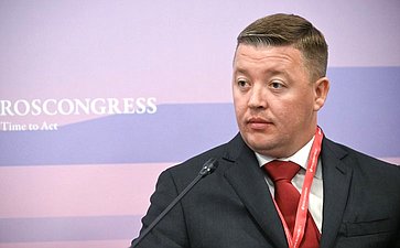 Сессии на тему «Совершенствование законодательного регулирования преференциальных режимов Дальнего Востока и Арктики». X Восточный экономический форум