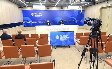 В международном мультимедийном пресс-центре Медиагруппы «Россия сегодня» Александр Высокинский принял участие в пресс-конференции на тему «Инфраструктура для жизни: взгляд законодателей»
