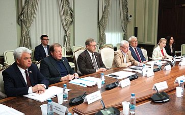 Круглый стол на тему «Укрепление культурного суверенитета Российской Федерации в контексте формирования полицентричного миропорядка. Проблема западоцентричности современной массовой культуры»