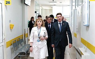 Сенаторы РФ осмотрели площадку строительства приемно-диагностического корпуса государственного бюджетного учреждения здравоохранения Тюменской области «Областная клиническая больница №2»