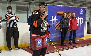 Хоккейный матч в поддержку участвующих в спецоперации российских военных, который прошел в Ярославле
