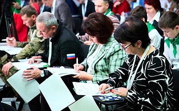 Александр Двойных принял участие в церемонии открытия «Первого Всероссийского агродиктанта», приуроченного ко Дню работника сельского хозяйства и перерабатывающей промышленности