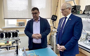Фарит Мухаметшин посетил Самарский университет и ознакомился с перспективными научно-исследовательскими разработками