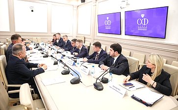 Встреча председателя Комитета СФ по аграрно-продовольственной политике и природопользованию Александра Двойных с Губернатором Чукотского автономного округа Владиславом Кузнецовым
