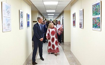 Открытие выставки «Новая реальность глазами юных строителей будущей России»