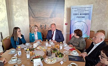 Алексей Кондратенко в рамках региональной недели принял участие в дискуссионной встрече, посвящённой исполнению государственных законов и их влиянию на деятельность предпринимателей