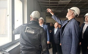 Баир Жамсуев в рамках работы в регионе провел совещание по контролю за ходом строительства школы в поселке Агинское
