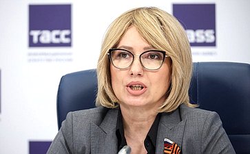Татьяна Сахарова