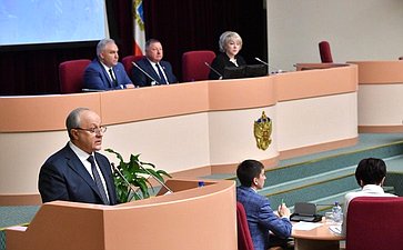 Олег Алексеев принял участие в работе сессии регионального парламента