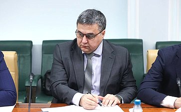 Совещание «Роль налоговых льгот в стимулировании научно-технологического развития РФ и повышении результативности научных исследований: эффективная мера государственной поддержки научной и инновационной деятельности или инструмент налоговой оптимизации»