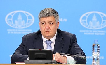 Андрей Климов принял участие во встрече-брифинге с руководителями аккредитованных в Москве дипломатических представительств стран Лиги арабских государств