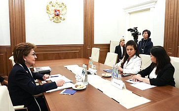 Галина Карелова провела в Совете Федерации встречу с одной из ведущих женщин-предпринимательниц Вьетнама – Ле Хоанг Зиеп Тхао