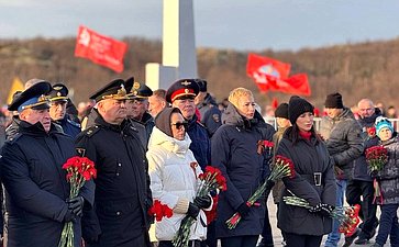 Татьяна Сахарова и Елена Дягилева приняли участие в торжественном мероприятии «Помним! Гордимся!», посвящённом 80-летию разгрома немецко-фашистских войск в Заполярье