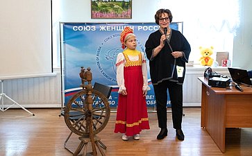 Екатерина Лахова открыла выставку «Моя малая родина», посвященную Дню народного единства
