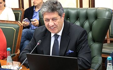Заседание группы по сотрудничеству Совета Федерации с Национальной ассамблеей Республики Эквадор с участием Чрезвычайного и Полномочного Посла Республики Эквадор в Российской Федерации