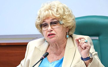 Людмила Нарусова