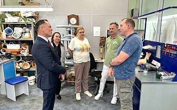 Игорь Мурог оценил в Рязанской области производство протезных изделий для участников специальной военной операции