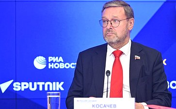 Заместитель Председателя Совета Федерации Константин Косачев