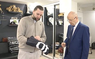 Владимир Киселев в рамках региональной недели посетил два молодых развивающихся предприятия Владимирской области