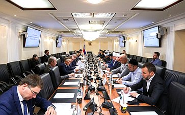 Расширенное совещание по итогам проведения хаджа 2025 года