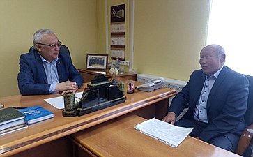 Баир Жамсуев провел прием граждан в Агинском