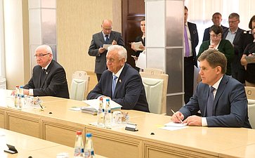 М. Мясникович на переговорах с В. Матвиенко