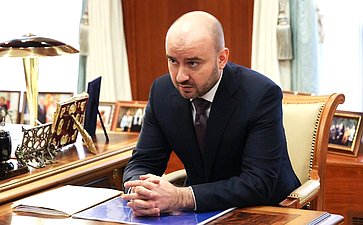 Валентина Матвиенко провела встречу с губернатором Самарской области Вячеславом Федорищевым