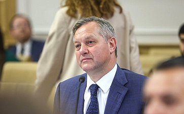 Заседание Комитета Совета Федерации по конституционному законодательству и государственному строительству