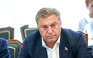Александр Ярошук