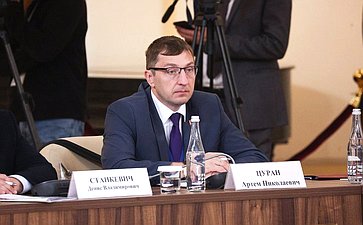 Встреча Председателя СФ Валентины Матвиенко и Председателя Совета Республики Национального собрания Республики Беларусь Натальи Кочановой с руководителями органов государственной власти субъектов Российской Федерации и регионов Республики Беларусь